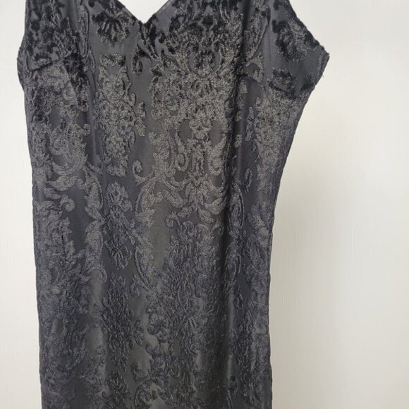 𝅺Revamped  Velvety Dress - Picture 3 of 6